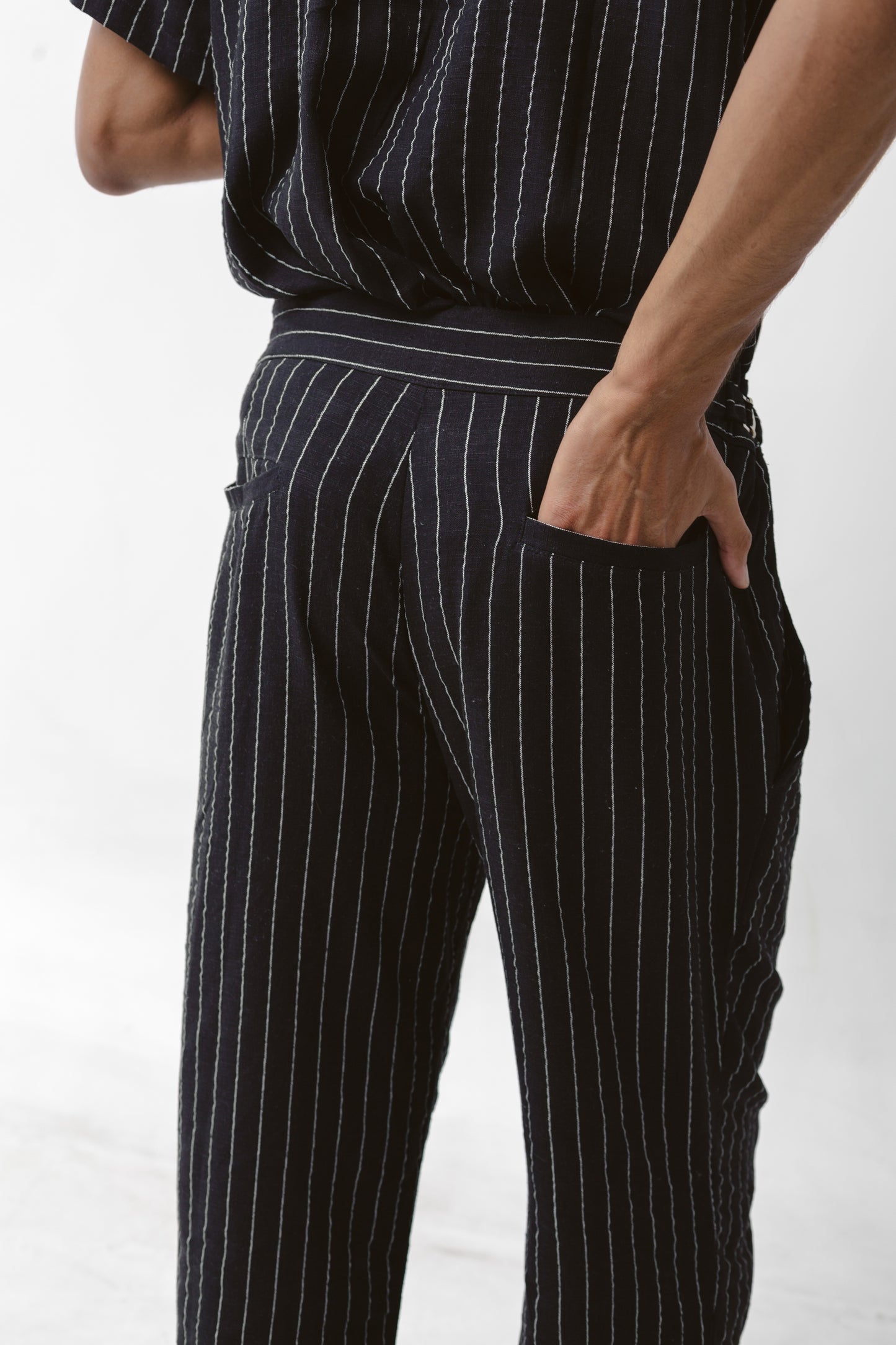 Pantalón Recto Líneas Negro
